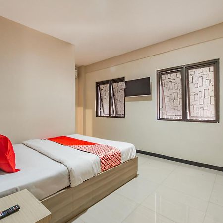 Ace Business Hotel Galaxy Сурабая Екстер'єр фото