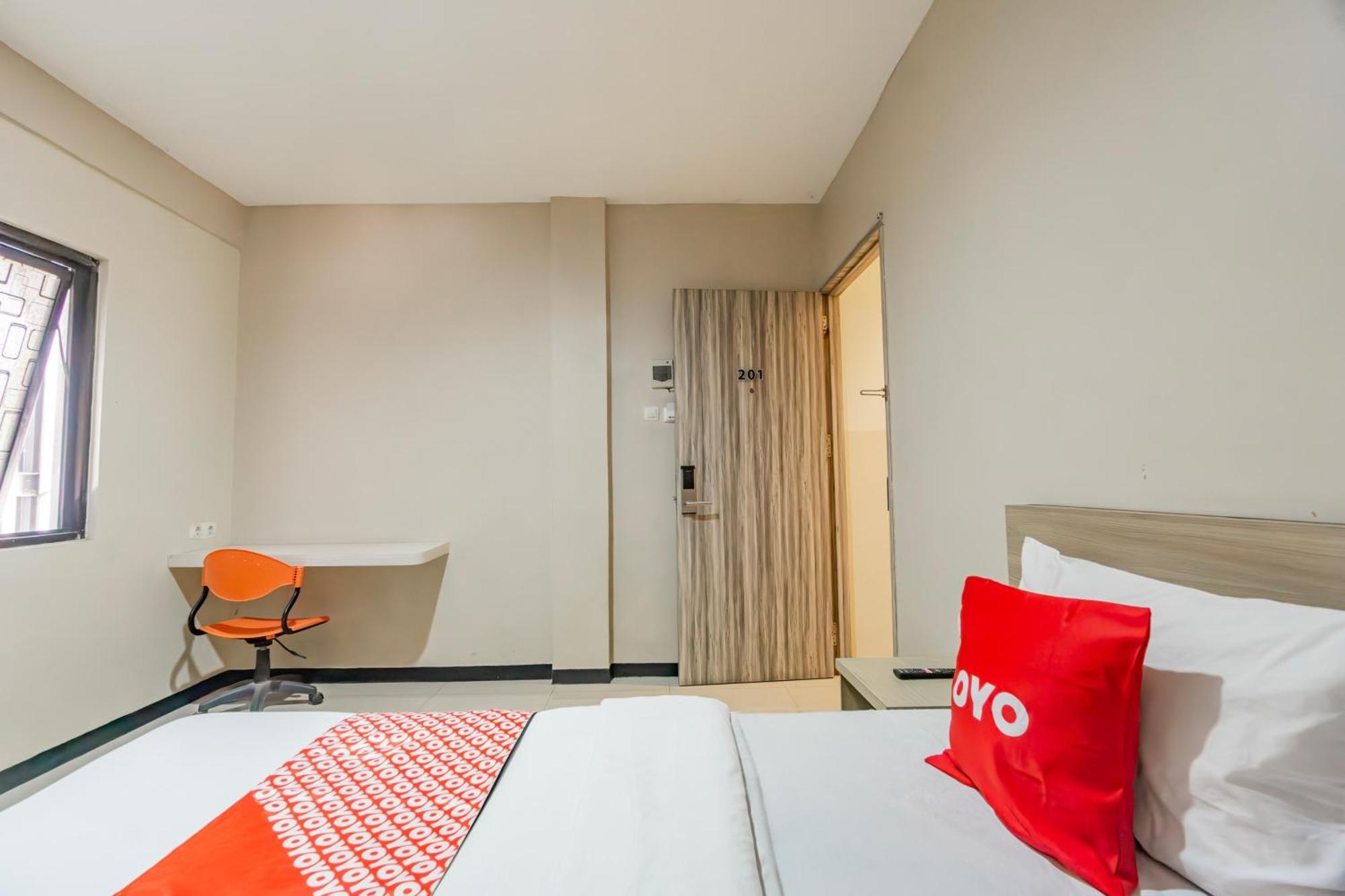 Ace Business Hotel Galaxy Сурабая Екстер'єр фото